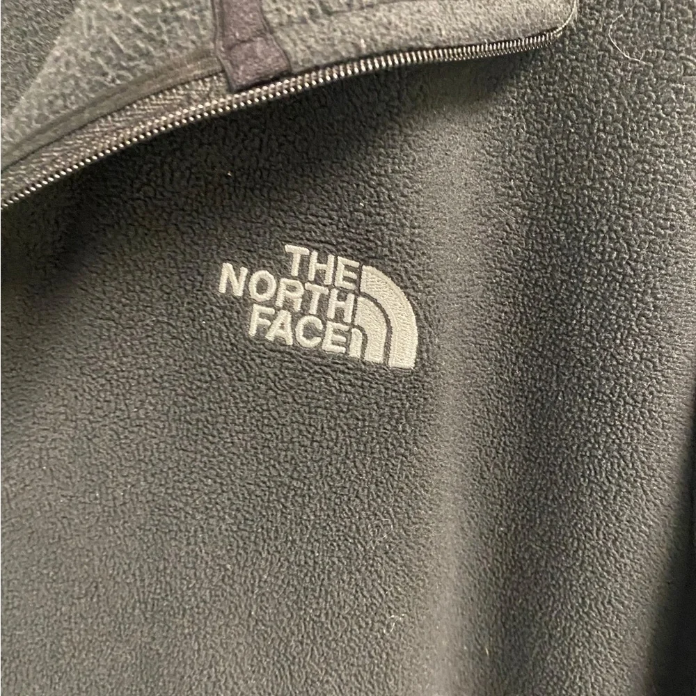 North Face mens fleece pullover‎ shirt size XXL.
